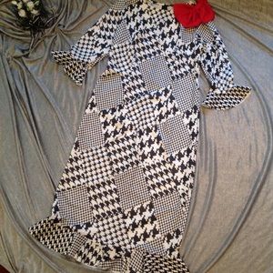Ladies Houndstooth Flounced Dress, Sz M